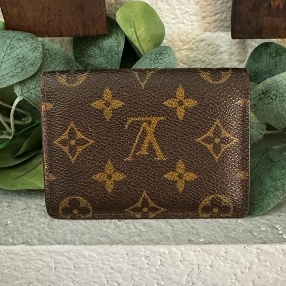 - Louis Vuitton Monogram Vertical Pass Card Case - Picture 3 of 16